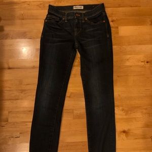 Madewell Dark Wash Skinny Jean size 24